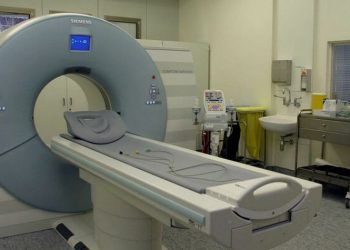 KKE: «Να μην παραδοθεί στους επιχειρηματίες κανένας τομέας των δημόσιων νοσοκομείων»