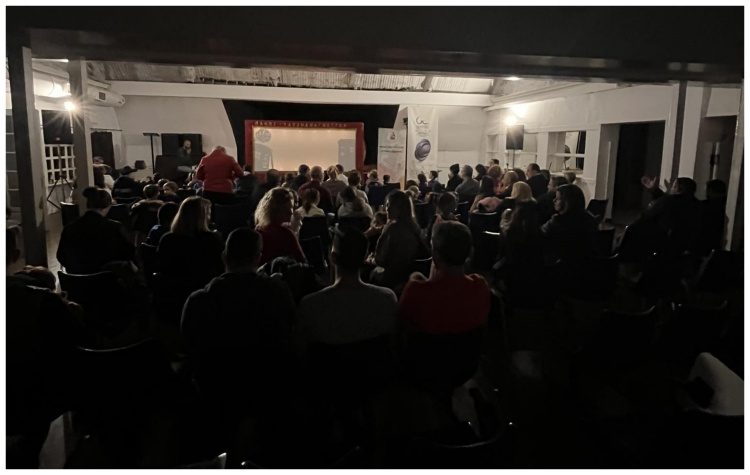 Μικροί και μεγάλοι διασκέδασαν με Θεάτρο Σκιών από το Σπαθάρειο Μουσείο