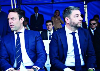 ΣΥΡΙΖΑ - ΠΑΣΟΚ: Σενάρια υπό… κόκκινο ήλιο