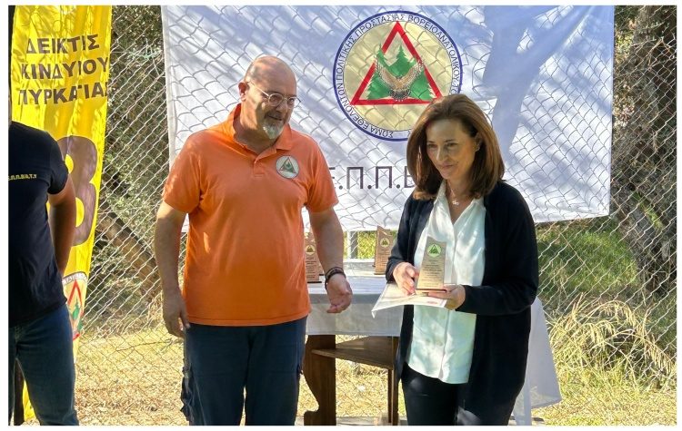 Την αντιπεριφερειάρχη Λουκία Κεφαλογιάννη βράβευσαν οι εθελοντές του ΒΑ Υμηττού