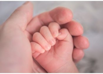 Μαίες Κέντρου Υγείας Αγίας Παρασκευής: Καμπάνια ενημέρωσης για τον θηλασμό