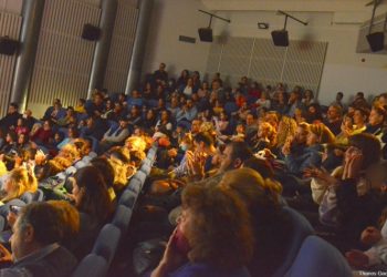 Θεατρική «αγκαλιά» αγάπης για τον Θοδωρή Ντούμα