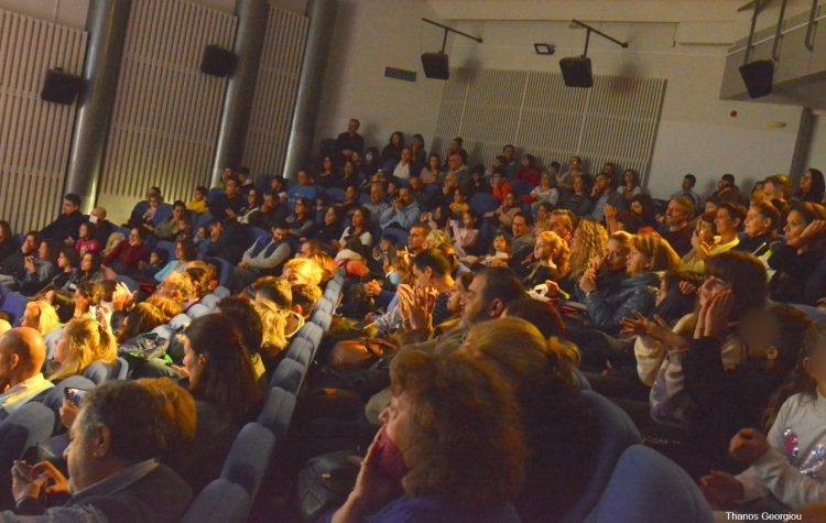 Θεατρική «αγκαλιά» αγάπης για τον Θοδωρή Ντούμα