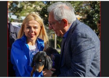 Γιορτή υιοθεσίας αδέσποτων ζώων στο Μαρούσι, παρουσία του δημάρχου