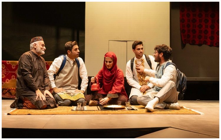 «Το αγόρι με τις δυο καρδιές» των Χάμεντ και Χεσαάμ Αμίρι στο Θέατρο Άλμα