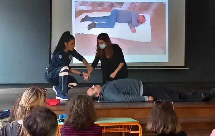 8o Δημοτικό Σχολείο: Πολύτιμο σεμινάριο πρώτων βοηθειών