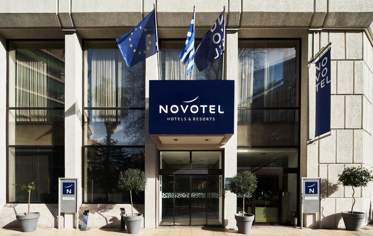 Το Novotel Athens ανανεώνει τη γαστρονομική του ταυτότητα - Υποδέχεται τον executive chef Π. Βαλσαμάκη