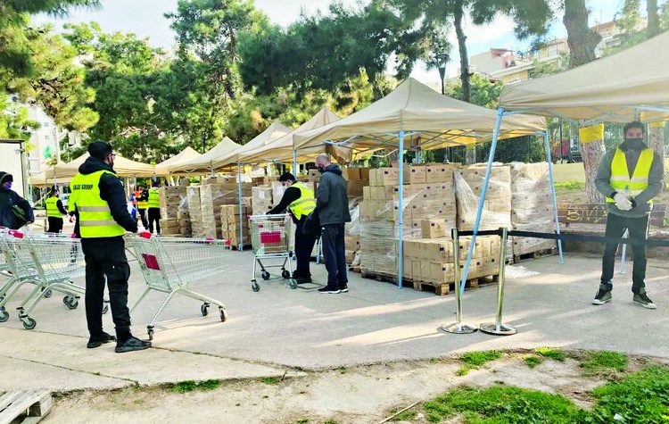 Περιφέρεια Αττικής: Στηρίζει τις ευάλωτες κοινωνικές ομάδες της Π.Ε. Πειραιώς & Νήσων διανέμοντας τρόφιμα & προϊόντα