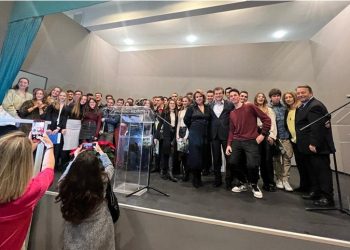 Δήμος Φιλοθέης - Ψυχικού: Χαρά και συγκίνηση στη βράβευση των 83 αριστούχων αποφοίτων