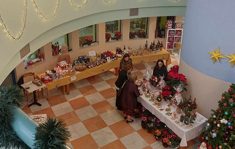 ΠΕΓΚΑΠ-ΝΥ Άνοιξης: Χαμόγελα, μουσικές και τραγούδια σε χριστουγεννιάτικο φόντο