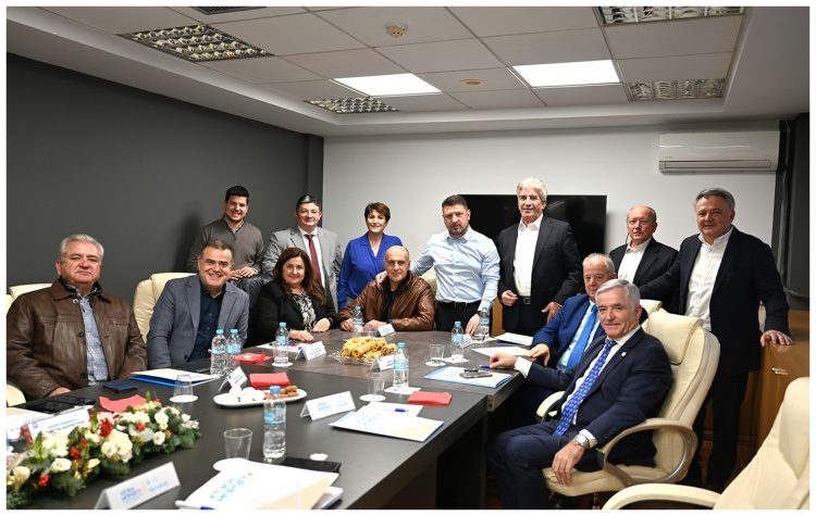 Συνάντηση εργασίας Χαρδαλιά με τους δημάρχους της Ανατολικής Αττικής