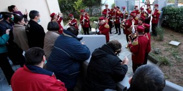 Νότες χαράς και αλληλεγγύης από τη Φιλαρμονική του Δήμου
