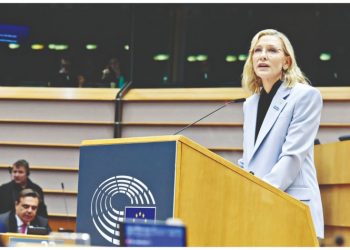 Κέιτ Μπλάνσετ: «Να ακούσουμε τη φωνή των προσφύγων»