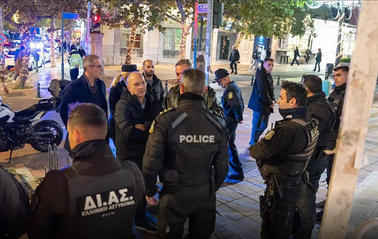 Στην Κηφισιά ο υπουργός Προστασίας του Πολίτη με αφορμή τη νεανική παραβατικότητα