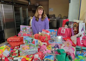 «Γέμισε» Χριστούγεννα η Κηφισιά