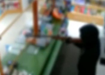 Ληστεία από ανήλικο σε φαρμακείο του Χολαργού – Βίντεο ντοκουμέντο