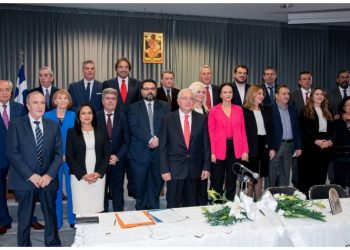 Ορκίστηκαν Θ. Αμπατζόγλου και Δημοτικό Συμβούλιο: «Θα τηρήσουμε στο ακέραιο τις δεσμεύσεις μας»