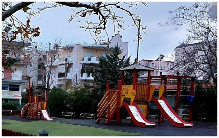 Ανακαινίζεται εκ βάθρων η παιδική χαρά στις οδούς Τροίας & Τειρεσίου