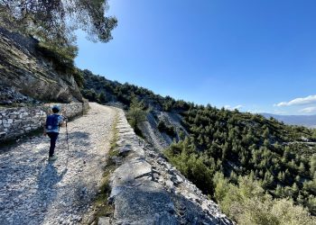 Χριστούγεννα με πεζοπορία από το Δήμο Πεντέλης και το Εθελοντικό Κλιμάκιο Πολιτικής Προστασίας