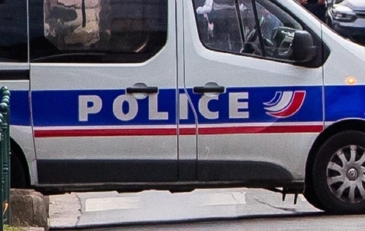 Αιματηρή επίθεση στο κέντρο του Παρισιού, με νεκρό και τραυματίες