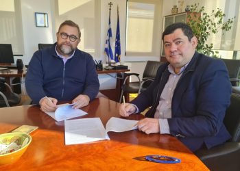 «Έπεσαν» οι υπογραφές για έργα σε σχολεία του Δήμου