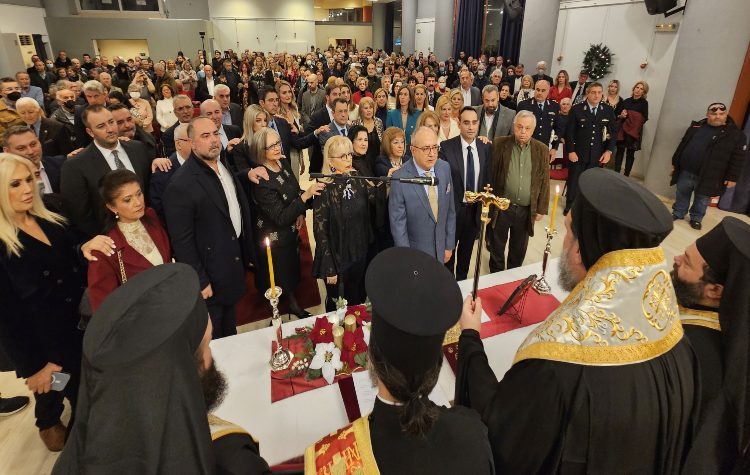 Με άρωμα Χριστουγέννων η ορκωμοσία του Νίκου Μπάμπαλου και του νέου Δημοτικού Συμβούλιου