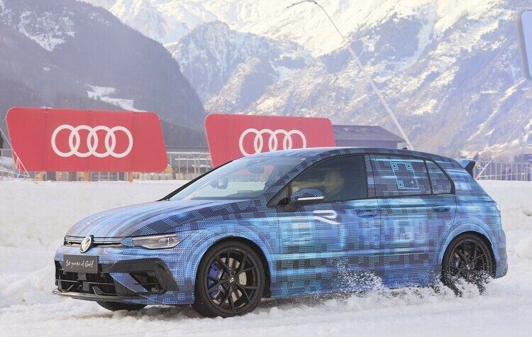 Το Volkswagen Golf R του 2024 είναι ακόμα πιο δυνατό