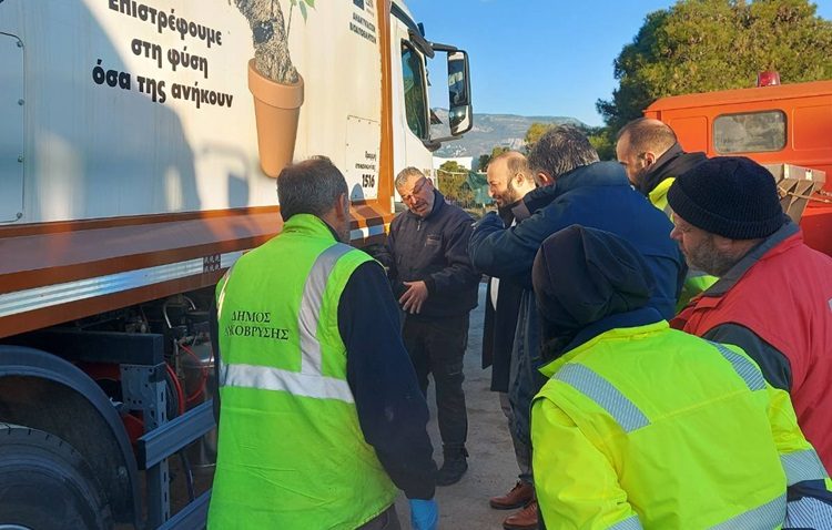 Οδηγοί του Δήμου εκπαιδεύτηκαν στη χρήση του καφέ απορριμματοφόρου