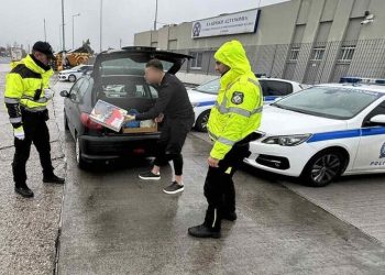 Έλεγχοι της Τροχαίας στην Αττική για αντιολισθητικές αλυσίδες