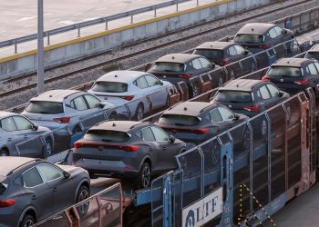 Σε υψηλό 13 ετών η ελληνική αγορά αυτοκινήτου