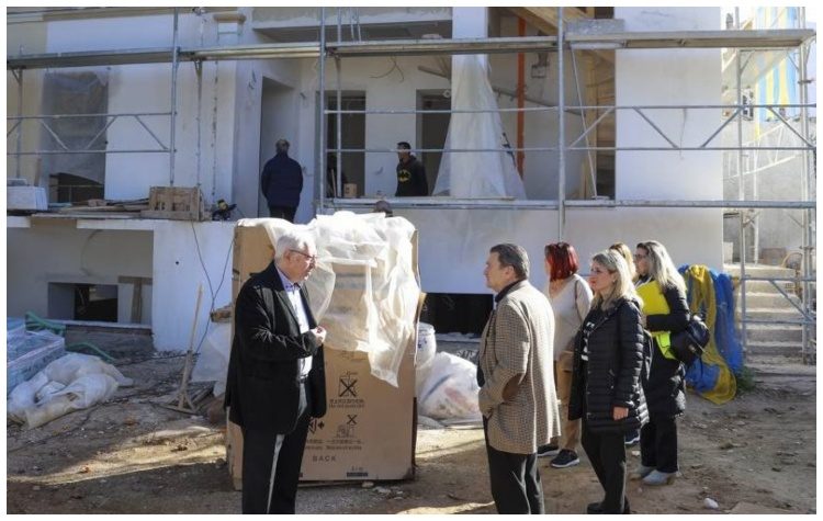 Θ. Αμπατζόγλου: «Προς ολοκλήρωση η ανακαίνιση της Βίλας Λουμίδη»