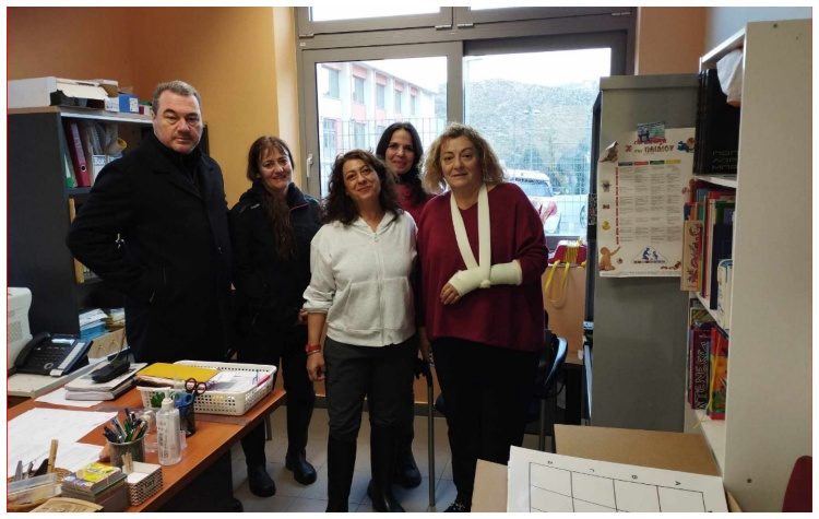 Πρωινή αυτοψία της δημάρχου στο 2ο Νηπιαγωγείο και 2ο Δημοτικό σχολείο Πεντέλης