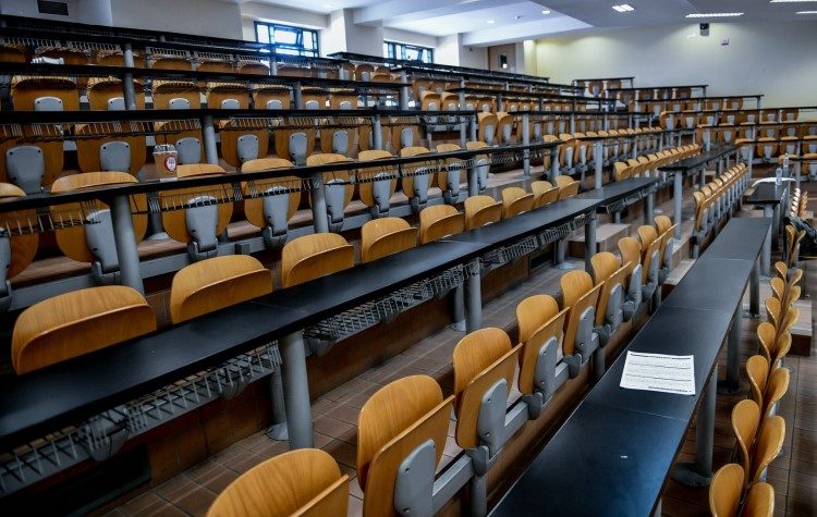 Ένωση Γονέων: «O σχεδιασμός νέων πανεπιστημίων θα χτυπήσει στις πλάτες των παιδιών»