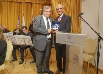 Βράβευση για τον μαέστρο Φίλιππο Χίο από τον Δήμο Κηφισιάς