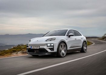 Η νέα Porsche Macan αποκαλύφθηκε και είναι αποκλειστικά ηλεκτρική