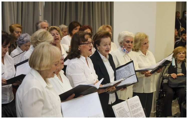 Τα ΚΑΠΗ έκοψαν την πίτα τους, παρόντος δημάρχου και αιρετών