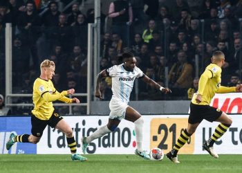 Super League: Η Κηφισιά με 10 παίκτες από νωρίς «λύγισε» από την ανώτερη ΑΕΚ