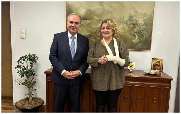 Τετ α τετ Ν. Κοσμοπούλου-Ν. Παπαθανάση με «βαριά» ατζέντα