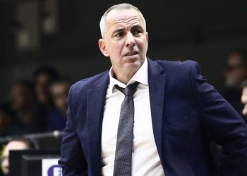 Η ήττα από το Λαύριο «τελείωσε» τον Γιώργο Λιμνιάτη από τον πάγκο του Αμαρουσίου