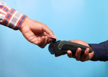 ΑΑΔΕ: 5+1 ερωτήσεις - απαντήσεις για τη διασύνδεση των POS με τα Ταμειακά Συστήματα