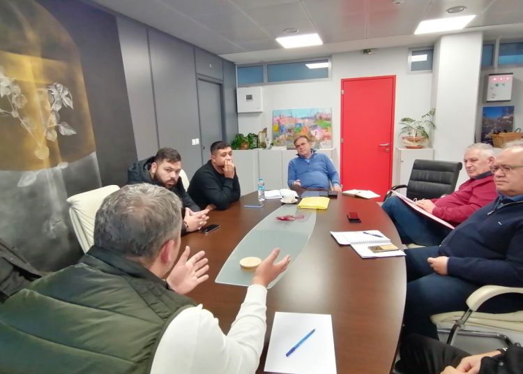 Συνάντηση Αηδόνη με εκπροσώπους των Ρομά του Γέρακα Αττικής