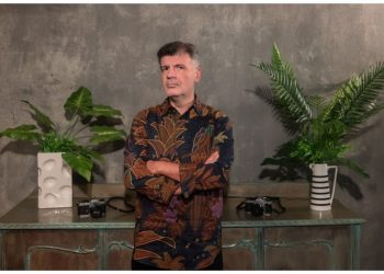 Ο Φοίβος Δεληβοριάς για λίγες παραστάσεις στο «ΚΥΤΤΑΡΟ»