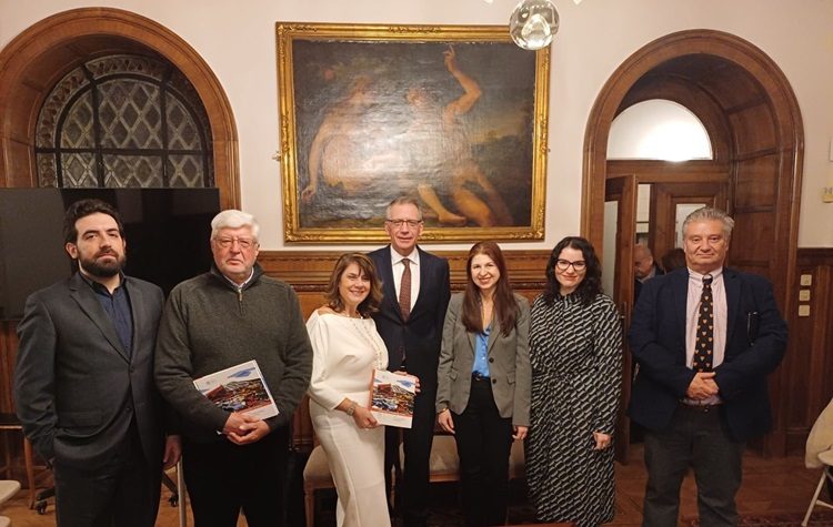 ΕΙΠ: Παρουσιάστηκε το ημερολόγιο του 2024 «Πόλεις του Μακεδονικού Αγώνα»