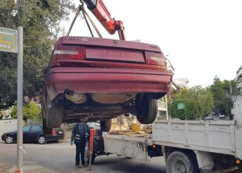 Συνεχίζεται η απομάκρυνση εγκαταλειμμένων Ι.Χ. από τον Δήμο