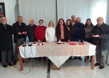 «Κοινωνία Παρούσα»: «Ανασυγκρότηση και ανανέωση δυνάμεων για μία ουσιαστική αντιπολίτευση»