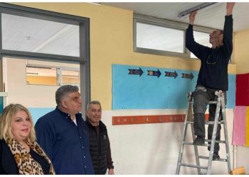 Ξεκίνησε η αντικατάσταση των καμένων λαμπτήρων στα σχολεία του Δήμου