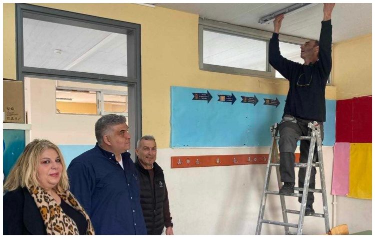 Ξεκίνησε η αντικατάσταση των καμένων λαμπτήρων στα σχολεία του Δήμου