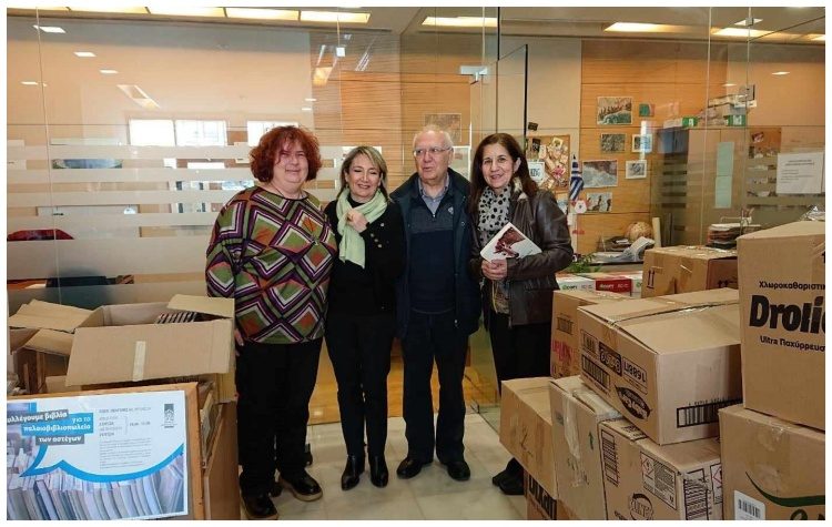 Περισσότερα από 2.500 βιβλία συγκεντρώθηκαν και παραδόθηκαν στο Παλαιοβιβλιοπωλείο των Αστέγων