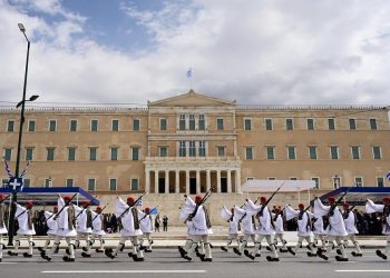 Ολοκληρώθηκε η μεγαλειώδης στρατιωτική παρέλαση για την 25η Μαρτίου στην Αθήνα
