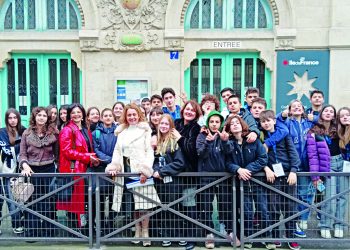 5ο Γυμνάσιο Αμαρουσίου: Διπλή παρουσία σε μαθητικά συνέδρια σε Ρώμη και Παρίσι